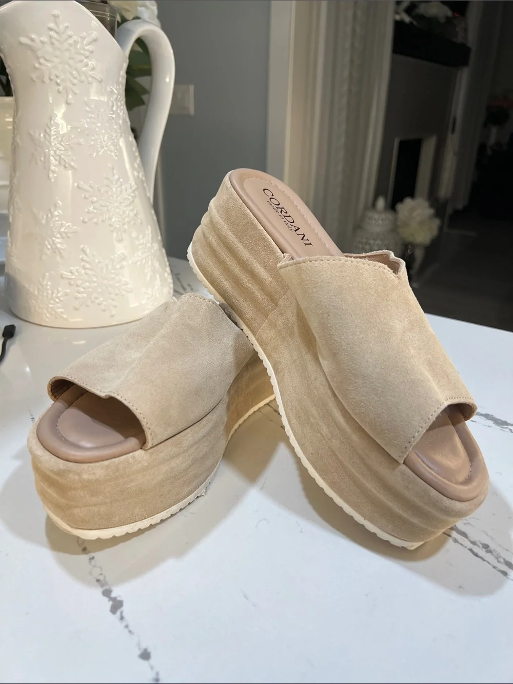 Cordani Made in Italy Beige Suede Platform Slide Sandals size W41 (10)